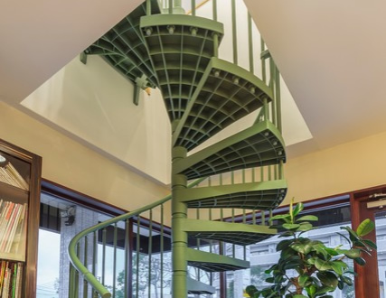 緑色の階段